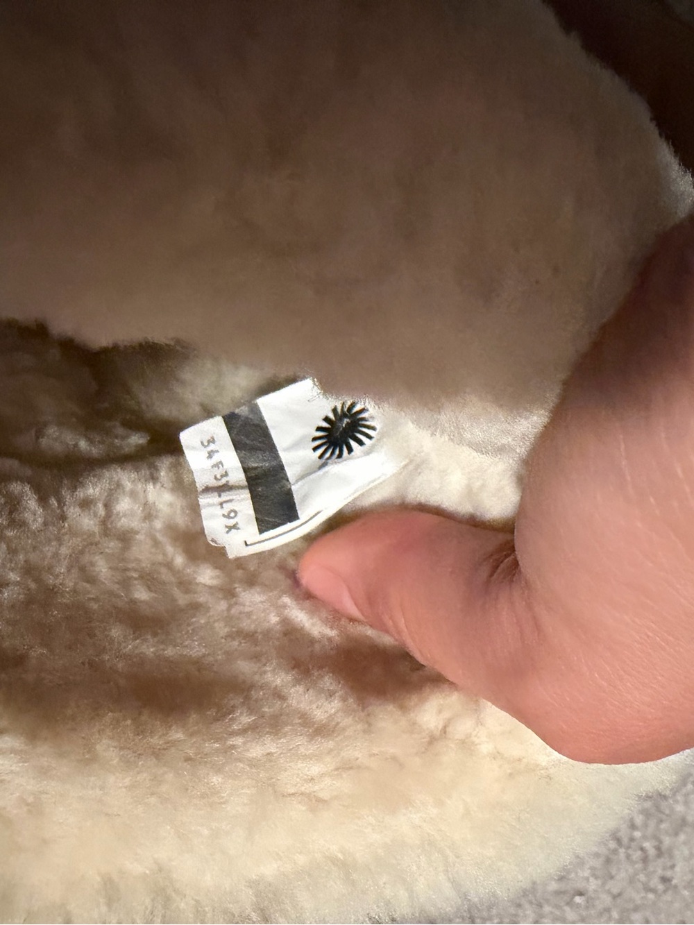 UGG Women's Chestnut Suede Short Boot with Cream Fur Cuff EUC SZ 38 - Picture 7 of 7